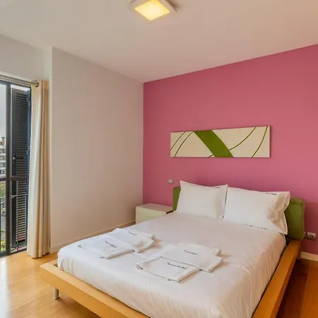 Flh Modern With Balcony דירה פונשל