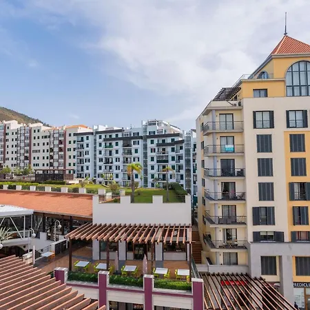 Flh Modern With Balcony Apartment *