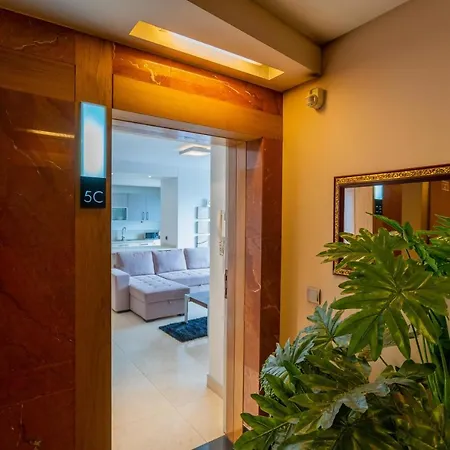 Flh Modern With Balcony