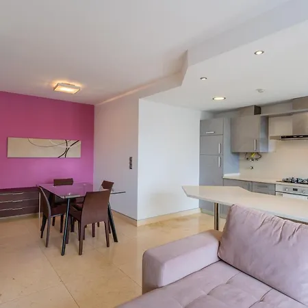 Flh Modern With Balcony